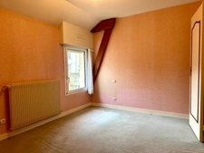 Maison à vendre SAUMUR - 4 chambres entre-les ponts proche commerces, la gare et bords de Loire