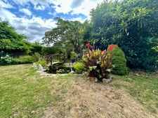 MAISON A VENDRE A SAUMUR - 5 CHAMBRES - 2 GARAGES - MAGNIFIQUE JARDIN ARBORE - 1100m² - PROXIMITE GARE ET COMMERCES