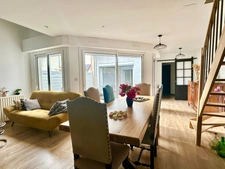 Appartement ou maison RDC 3 chambres, 3 terrasses - proche de des commerces et gare