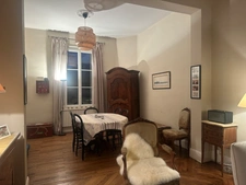 For sale - Saumur town centre (49400) - Tuffeau stone house - 5 bedrooms - Garden - 152 m²