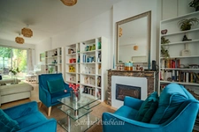 House for sale in Saumur Entre-les-Ponts, 198 m² living space - outdoor area - urban swimming pool