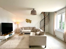Maison - Longére à vendre 6 pièces VILLEBERNIER (49400) - restauration compléte 156m² et 8960m²