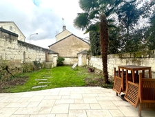 For sale - Saumur town centre (49400) - Tuffeau stone house - 5 bedrooms - Garden - 152 m²