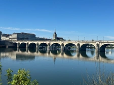 Exceptionnel au coeur de Saumur et des bords de loire une demeure de 375 m² - dépendances - Garages - jardin -1439m² 