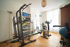 House for sale in Saumur Entre-les-Ponts, 198 m² living space - outdoor area - urban swimming pool
