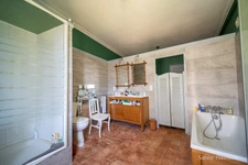 Exceptionnel au coeur de Saumur et des bords de loire une demeure de 375 m² - dépendances - Garages - jardin -1439m² 