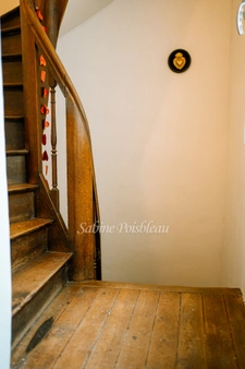 House for sale in Saumur Entre-les-Ponts, 198 m² living space - outdoor area - urban swimming pool