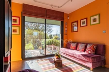 Contemporary property of 228 m² on a fenced plot of 2989 m² with swimming pool, 10 minutes from Saumur and 40 minutes from Angers 