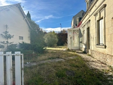 Longére à vendre avec grange et dépendances à Saumur (49400) 5 mn de la Gare -  Ensemble de 350 m²