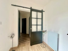 Appartement ou maison RDC 3 chambres, 3 terrasses - proche de des commerces et gare