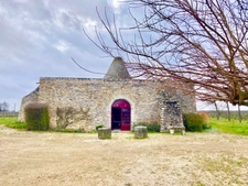 Dpt Maine et Loire (49), à vendre MONTREUIL BELLAY un MOULIN D'HABITATION AVEC DES VIGNES entiéremement restauré