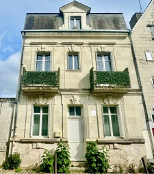 Maison à vendre à Saumur entre-les-ponts 198 m² habitable - extérieur - piscine urbaine