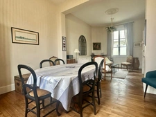For sale - Saumur town centre (49400) - Tuffeau stone house - 5 bedrooms - Garden - 152 m²