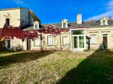 Longére à vendre avec grange et dépendances à Saumur (49400) 5 mn de la Gare -  Ensemble de 350 m²