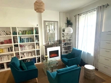 House for sale in Saumur Entre-les-Ponts, 198 m² living space - outdoor area - urban swimming pool