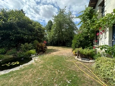 MAISON A VENDRE A SAUMUR - 5 CHAMBRES - 2 GARAGES - MAGNIFIQUE JARDIN ARBORE - 1100m² - PROXIMITE GARE ET COMMERCES