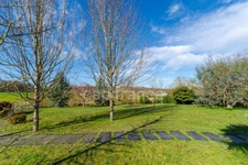 Contemporary property of 228 m² on a fenced plot of 2989 m² with swimming pool, 10 minutes from Saumur and 40 minutes from Angers 