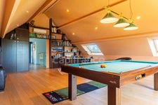 Contemporary property of 228 m² on a fenced plot of 2989 m² with swimming pool, 10 minutes from Saumur and 40 minutes from Angers 