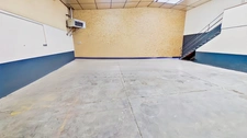 À louer – Local pro 136 m² à METZ – Idéal artisan / stockage / logistique + porte sectionnelle 3x3 m