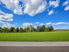 Terrain 1916 m² viabilisé – divisible – à 3 km de Lorraine TGV