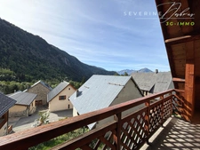 Chalet de caractère à La Villette, Vaujany – Pierre, bois et vue sur les montagnes