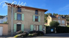 Maison familiale avec jardin et dépendances – Vinay