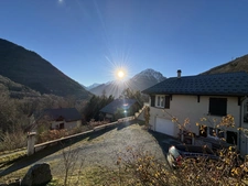 Family house of 235 m² - panoramic view - ALLEMOND (38)