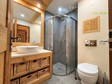 Chalet de caractère à La Villette, Vaujany – Pierre, bois et vue sur les montagnes
