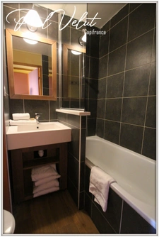 Dpt Isère (38), à vendre ALPE D'HUEZ appartement Studio + coin-montagne