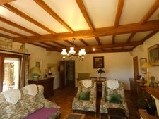 Villa T6 sur 2500 m2 de terrain.