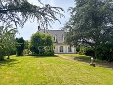 YVRE L'EVEQUE (72) côté Prémartine Maison sur sous sol 4 chambres et un bureau sur 6 800 m2