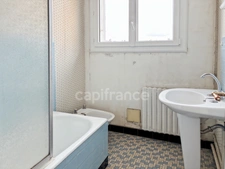 Maison avec local commercial à vendre centre ville SAVIGNE L'EVEQUE (72) 