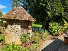 Property for sale: Group accommodation with a house