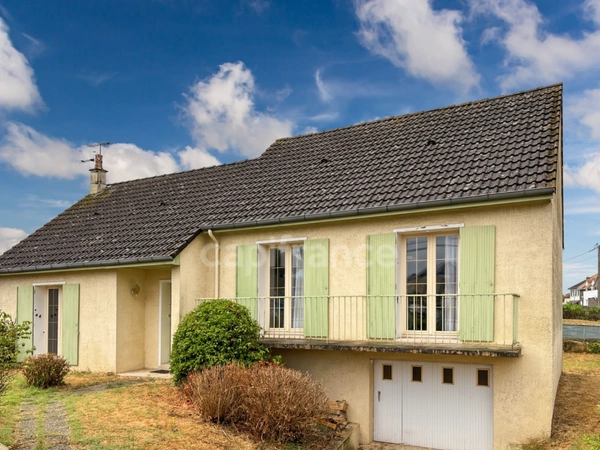 Maison à vendre vieux bourg ALLONNES (72) maison sur sous sol 3 chambres