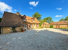 Property for sale: Group accommodation with a house