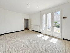 Maison avec local commercial à vendre centre ville SAVIGNE L'EVEQUE (72) 