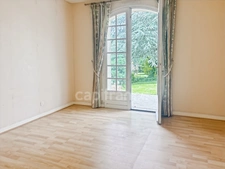 YVRE L'EVEQUE (72) côté Prémartine Maison sur sous sol 4 chambres et un bureau sur 6 800 m2