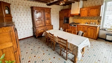 PIACÉ 72 Maison à vendre 5 chambres et de nombreuses dépendances 