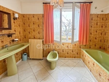 Maison à vendre vieux bourg ALLONNES (72) maison sur sous sol 3 chambres