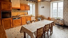 PIACÉ 72 Maison à vendre 5 chambres et de nombreuses dépendances 