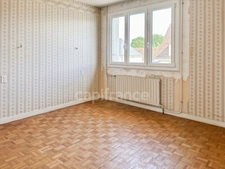 Maison avec local commercial à vendre centre ville SAVIGNE L'EVEQUE (72) 