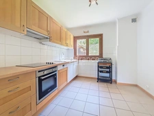 Chalet with 3 apartments and spa in the centre of Saint Gervais