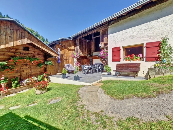 Maison du pays avec combles aménageables à SAINT GERVAIS LES BAINS (74)