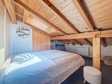 Chalet with 3 apartments and spa in the centre of Saint Gervais