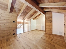 Les Contamines-Montjoie – Appartement 4 pièces 86 m² + mezzanines 13 m² dans ferme authentique rénovée, à deux pas du télécabine