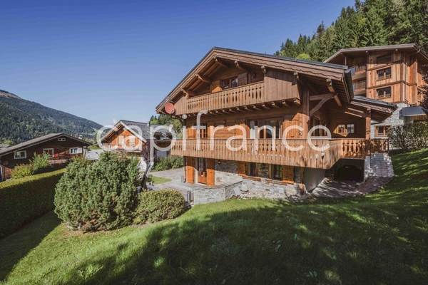 Chalet de caractère, proche du centre du village LES CONTAMINES MONTJOIE (74)
