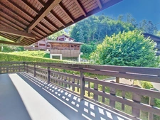 Chalet with 3 apartments and spa in the centre of Saint Gervais