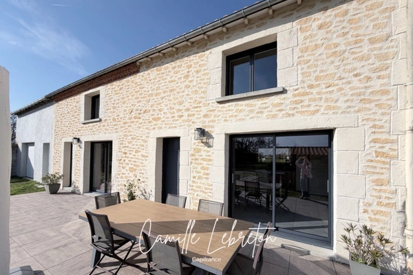 Maison à vendre 5 pièces LA REGRIPPIERE (44)