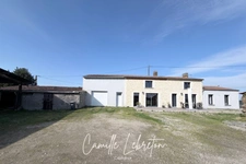 Maison à vendre 5 pièces LA REGRIPPIERE (44)