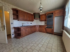 Truyes, 20 min de Tours – Maison 3 pièces 80 m², sous-sol total, 785 m² de terrain